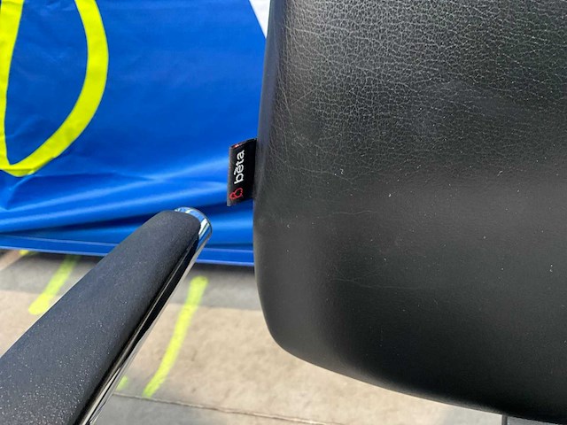 Beta design vergaderstoel + viasit bureaustoel - afbeelding 3 van  7