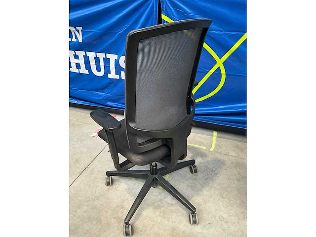 Beta design vergaderstoel + viasit bureaustoel - afbeelding 5 van  7