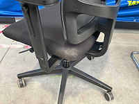 Beta design vergaderstoel + viasit bureaustoel - afbeelding 6 van  7