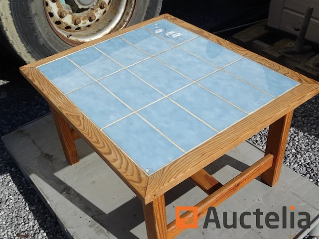 Betegelde grenen tafel - afbeelding 1 van  4