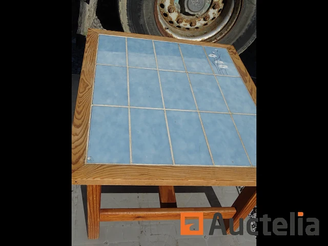 Betegelde grenen tafel - afbeelding 2 van  4
