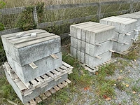 Beton borduren gebogen 48st - afbeelding 1 van  2