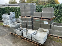 Beton toezichtputten beton en plastieken (136x) - afbeelding 2 van  5