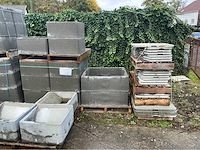 Beton toezichtputten beton en plastieken (136x) - afbeelding 3 van  5