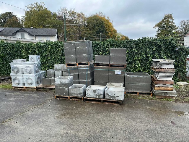 Beton toezichtputten beton en plastieken (136x) - afbeelding 4 van  5