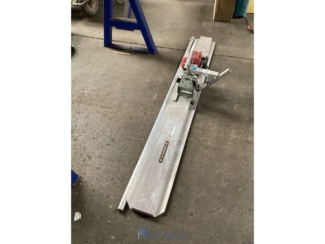 Beton trilbalk - afbeelding 2 van  2