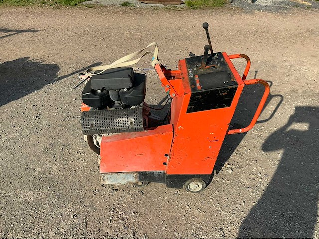 Beton zaagmachine - afbeelding 1 van  9