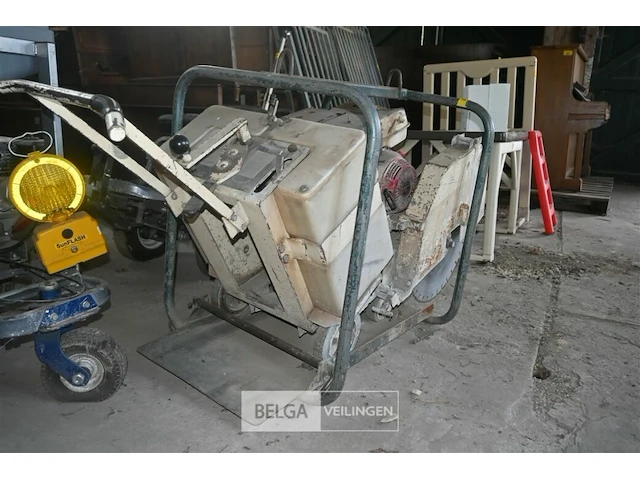 Beton/asfalt zaagmachine - afbeelding 3 van  7