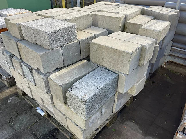 Betonblokken - afbeelding 1 van  3
