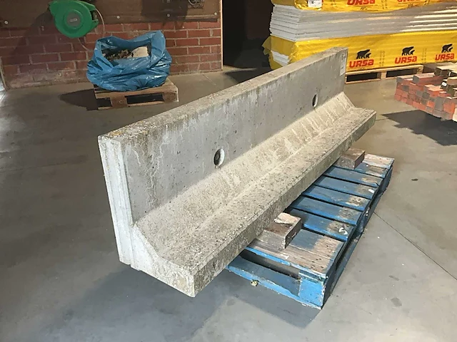 Betonkeerwand - afbeelding 2 van  3