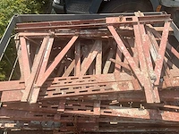 Betonklemmen ( ca. 40 stuks ) - afbeelding 1 van  3