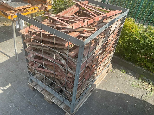 Betonklemmen ( ca. 40 stuks ) - afbeelding 3 van  3