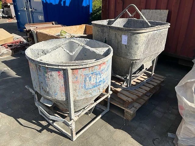 Betonkubel (2x) - afbeelding 1 van  6