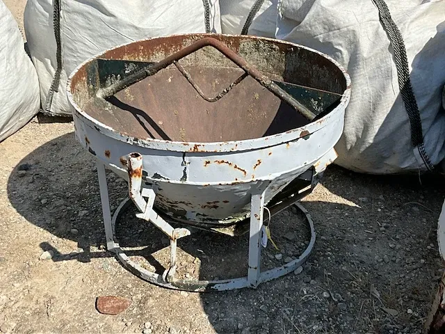 Betonkubel - afbeelding 1 van  3