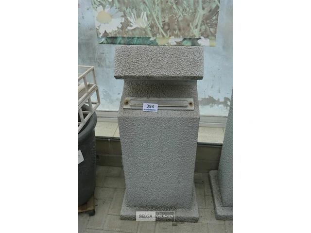 Betonlook brievenbus h=100cm - afbeelding 1 van  2