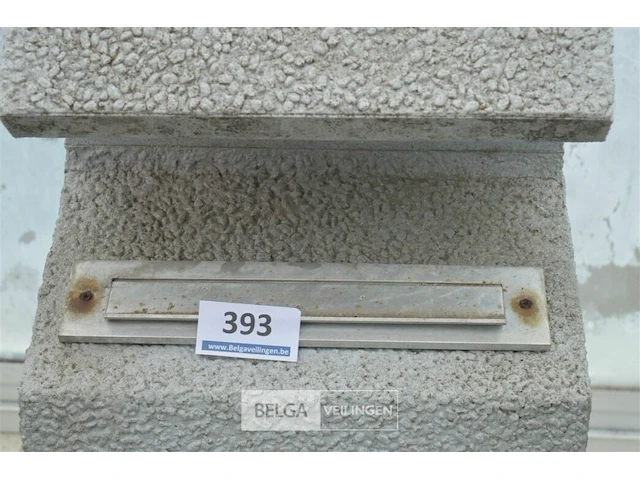 Betonlook brievenbus h=100cm - afbeelding 2 van  2