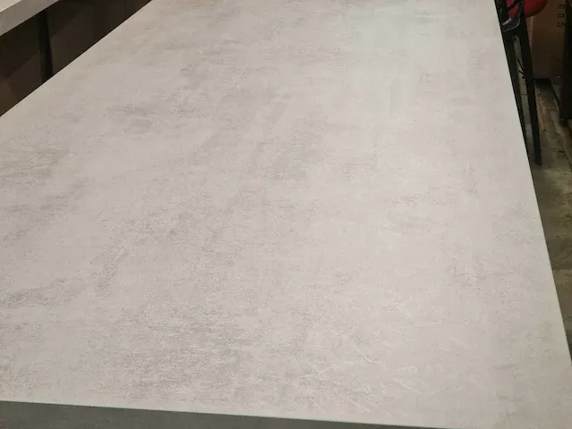 Betonlook / spideronderstel 220x90x77h - diningtable - afbeelding 2 van  7