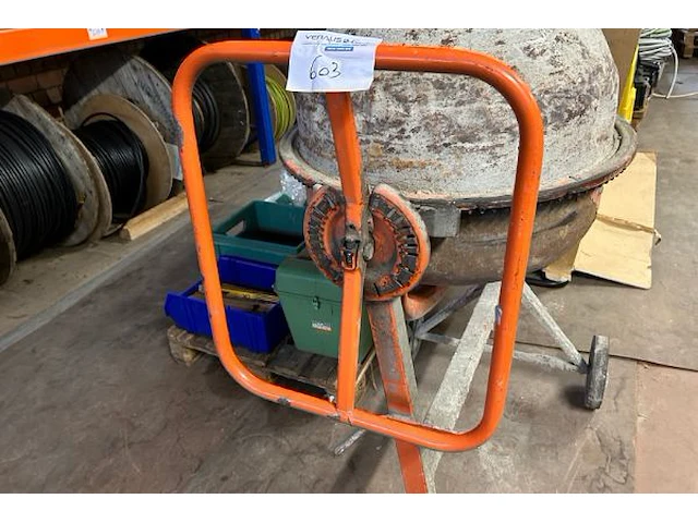 Betonmixer lescha - afbeelding 3 van  7