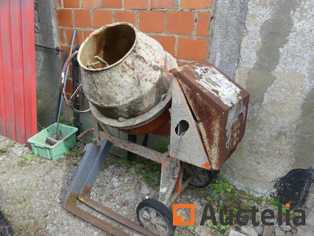 Betonmixer met elektromotor - afbeelding 4 van  10