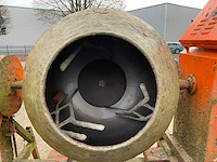 Betonmixer - afbeelding 3 van  6