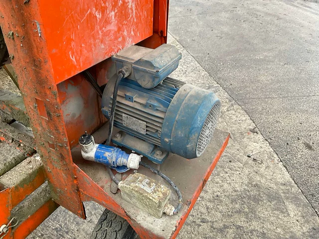 Betonmixer - afbeelding 5 van  6