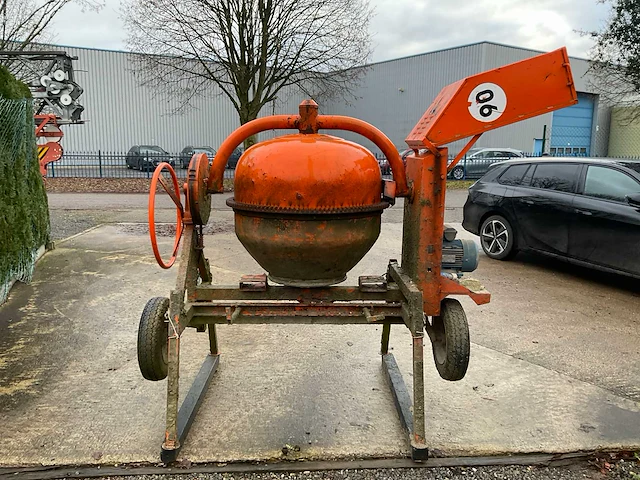 Betonmixer - afbeelding 6 van  6