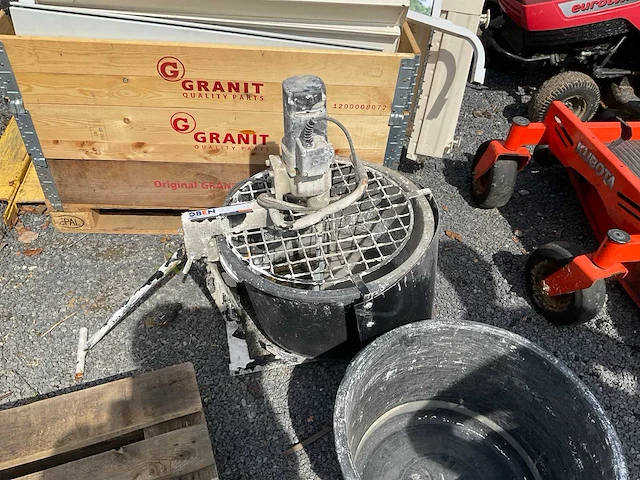 Betonmixer - afbeelding 1 van  3