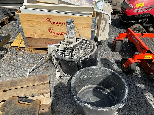 Betonmixer - afbeelding 2 van  3