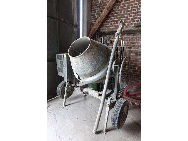 Betonmolen altrad - afbeelding 1 van  6