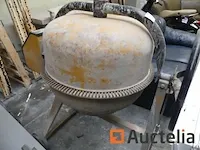 Betonmolen elektrische zisprene model onleesbaar - afbeelding 2 van  6