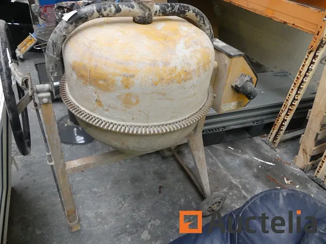 Betonmolen elektrische zisprene model onleesbaar - afbeelding 4 van  6