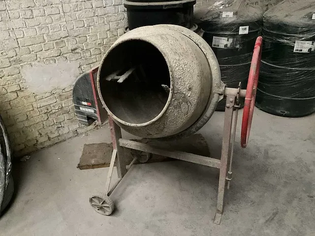 Betonmolen guy noël gn 165 - afbeelding 1 van  5