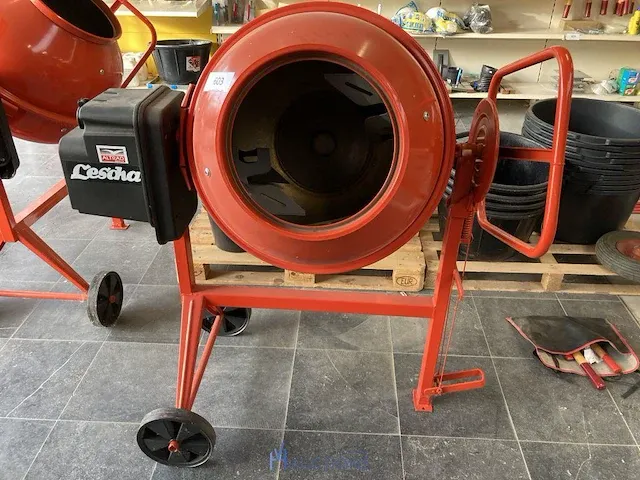 Betonmolen lescha - afbeelding 1 van  4