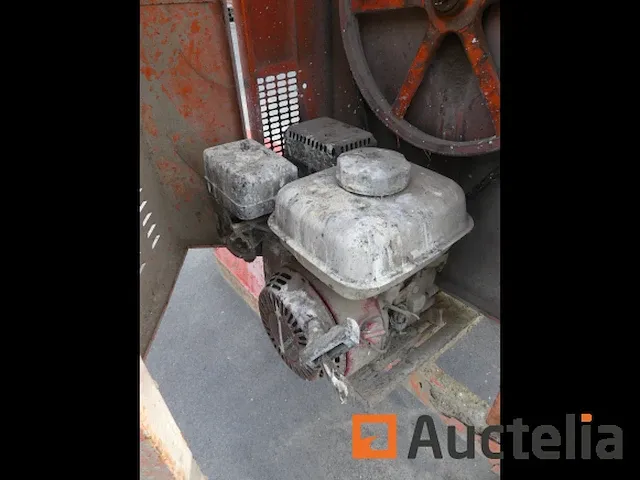 Betonmolen polieri brf - afbeelding 1 van  12