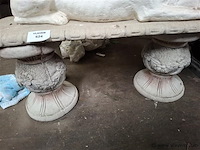 Betonnen bankje - afbeelding 1 van  2