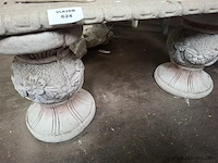 Betonnen bankje - afbeelding 2 van  2