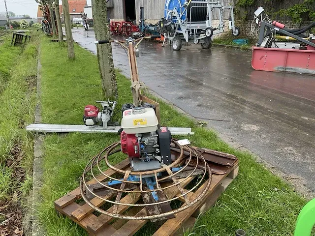 Betonpoliermachine - afbeelding 2 van  4