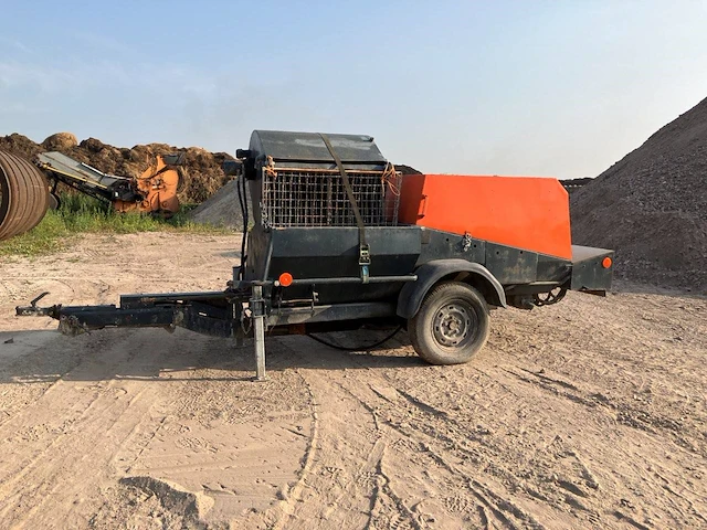 Betonpomp brinkman diesel - afbeelding 1 van  1