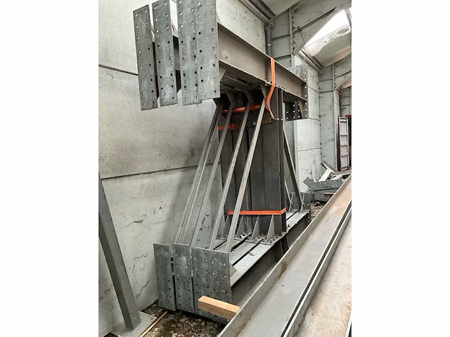 Betonsilo met frame - afbeelding 5 van  17