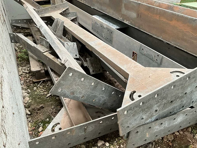 Betonsilo met frame - afbeelding 9 van  17