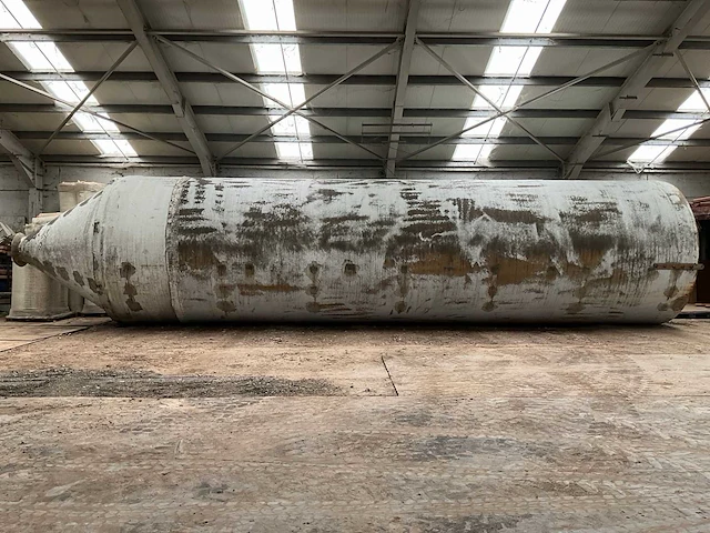 Betonsilo met frame - afbeelding 10 van  17