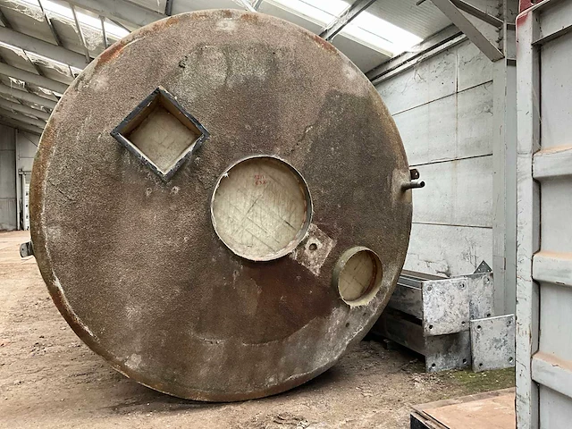Betonsilo met frame - afbeelding 12 van  17