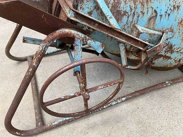 Betonstortbak - afbeelding 4 van  6