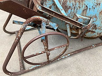 Betonstortbak - afbeelding 4 van  6