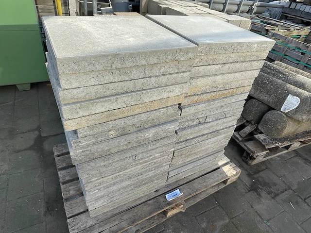 Betontegels - afbeelding 1 van  3