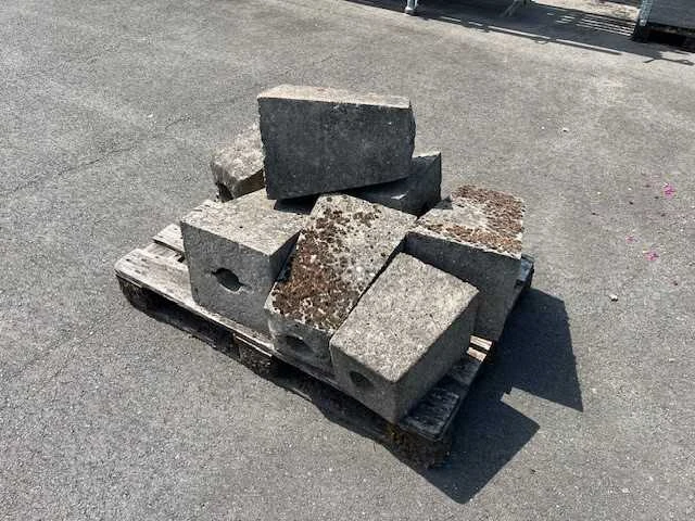 Betonvoeten voor ronde paal (7x) - afbeelding 1 van  2