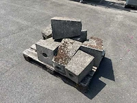 Betonvoeten voor ronde paal (7x) - afbeelding 1 van  2