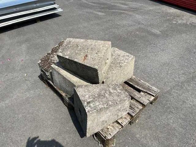Betonvoeten voor ronde paal (7x) - afbeelding 2 van  2