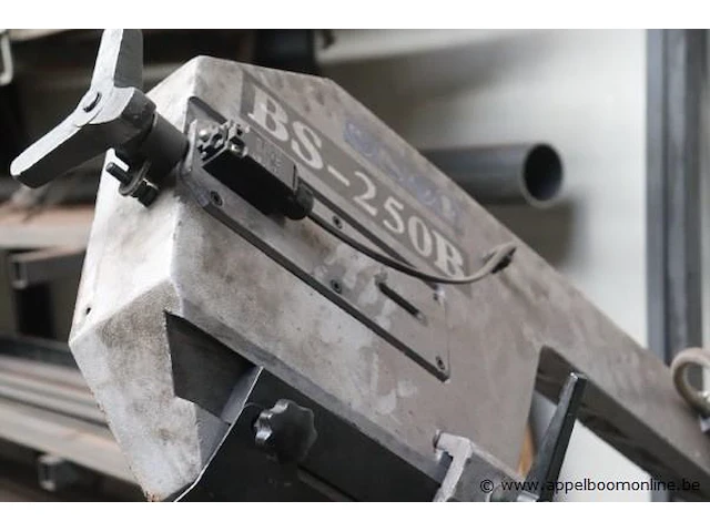 Beugelzaagmachine bs 250r vv aan en afvoer - afbeelding 3 van  4