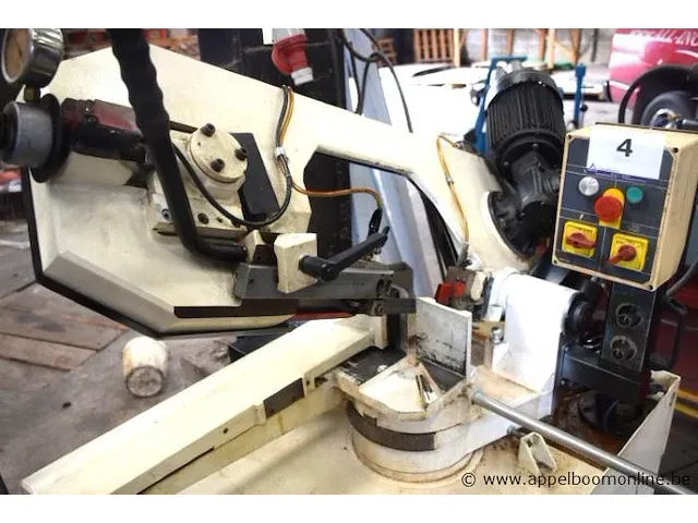 Beugelzaagmachine vv aandrijving - afbeelding 2 van  4